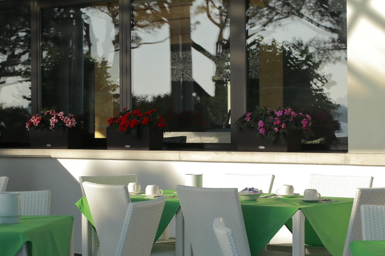 Hotel San Marco Peschiera del Garda Ngoại thất bức ảnh